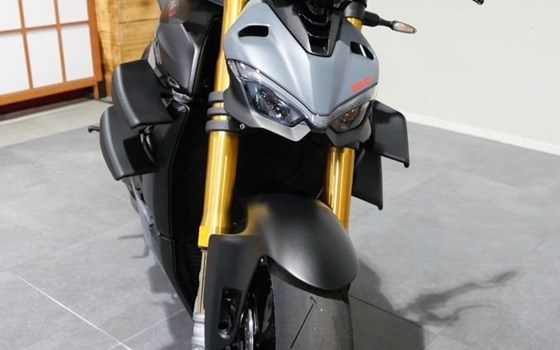 Gebrauchtmotorrad Ducati Streetfighter V4 S - Bild 4