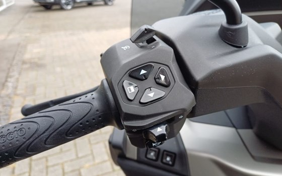 Gebrauchtmotorrad Piaggio MP3 530 HPE Exclusive - Bild 13