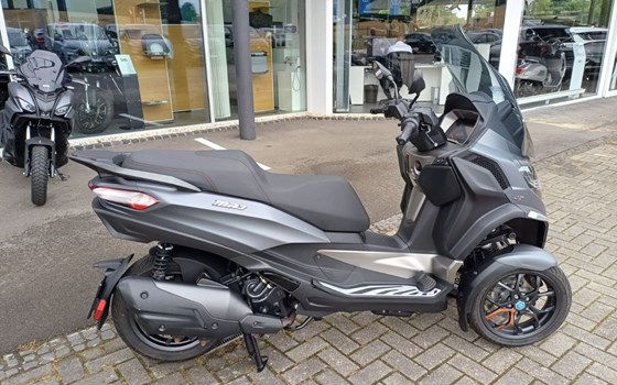 Gebrauchtmotorrad Piaggio MP3 530 HPE Exclusive - Bild 3