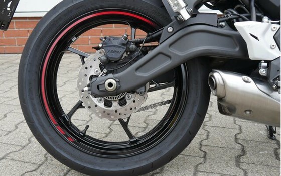 Gebrauchtmotorrad Kawasaki Z650 - Bild 6