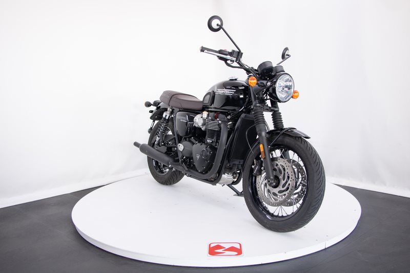 Triumph Bonneville T120 Black