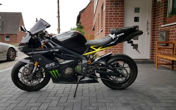 Gebrauchtmotorrad Triumph Daytona 675 - Bild 1
