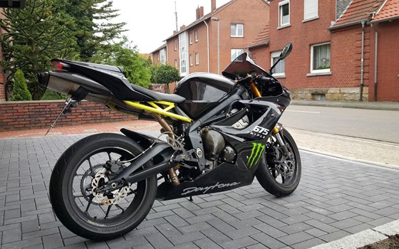 Gebrauchtmotorrad Triumph Daytona 675 - Bild 3