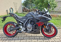 Neumotorrad Suzuki GSX-8R