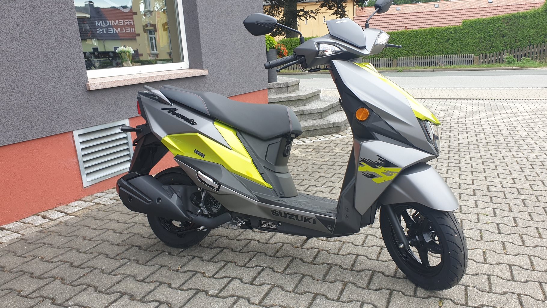 Suzuki Avenis 125