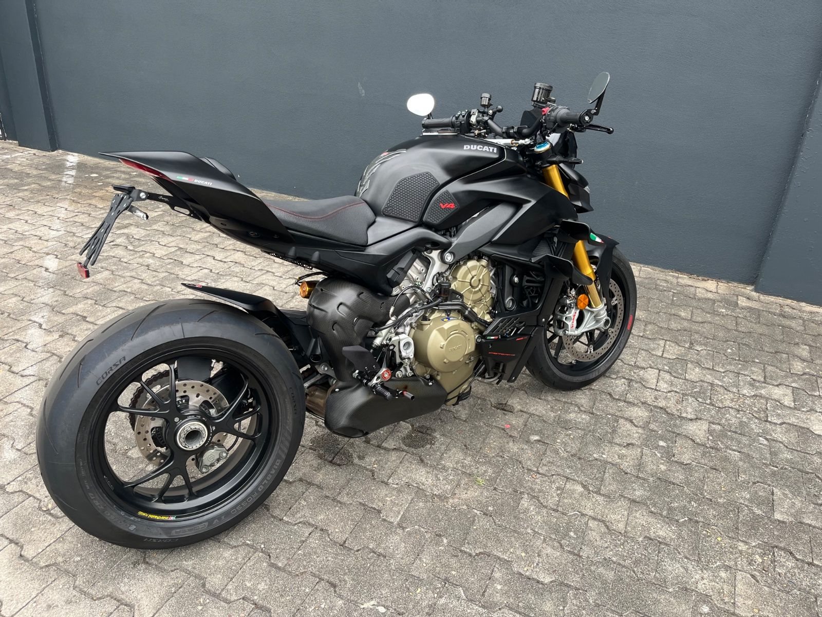 Ducati Streetfighter V4 S