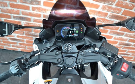 Gebrauchtmotorrad Suzuki GSX-8R - Bild 12