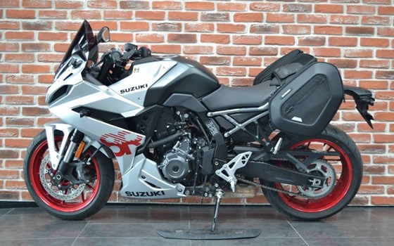 Gebrauchtmotorrad Suzuki GSX-8R - Bild 3