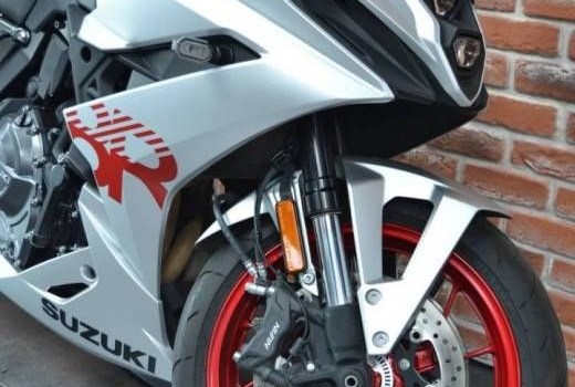 Gebrauchtmotorrad Suzuki GSX-8R - Bild 5