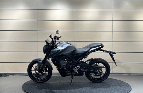 Gebrauchtmotorrad Honda CB125R