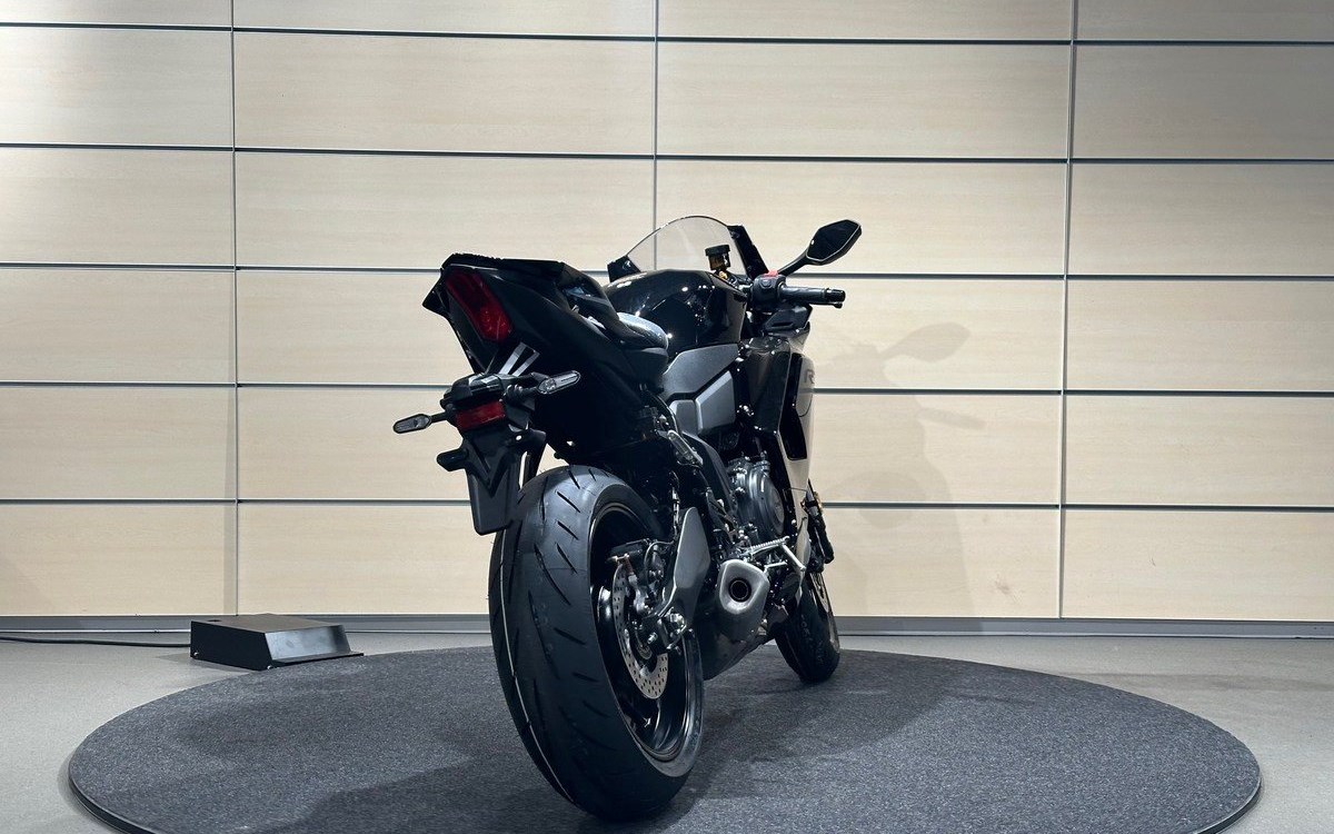 Angebot Yamaha R7