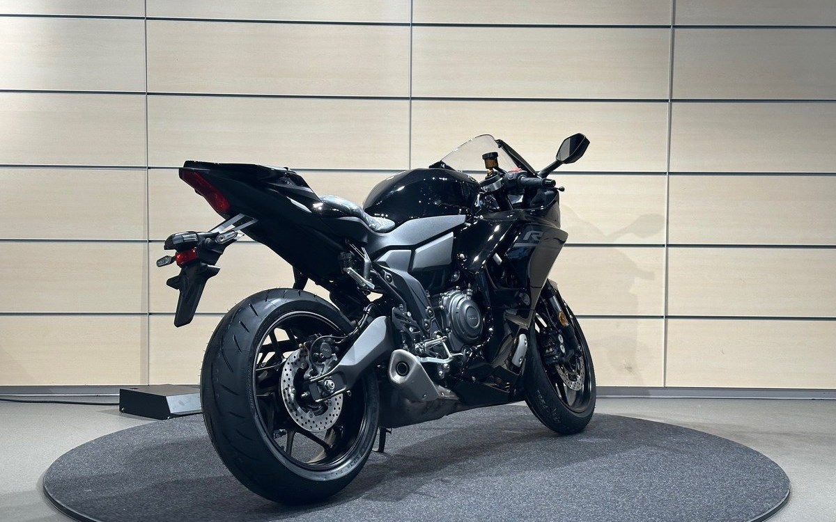 Angebot Yamaha R7