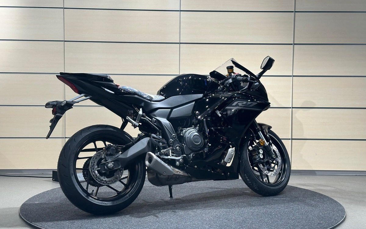 Angebot Yamaha R7
