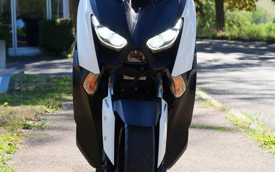 Gebrauchtmotorrad Yamaha XMAX 300 - Bild 2