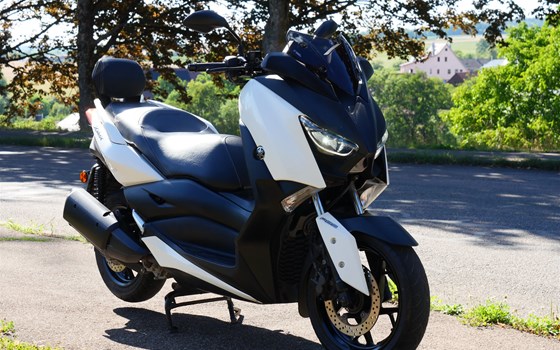 Gebrauchtmotorrad Yamaha XMAX 300 - Bild 3