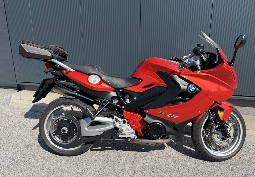 BMW F 800 GT (valencia-orange metallic)
