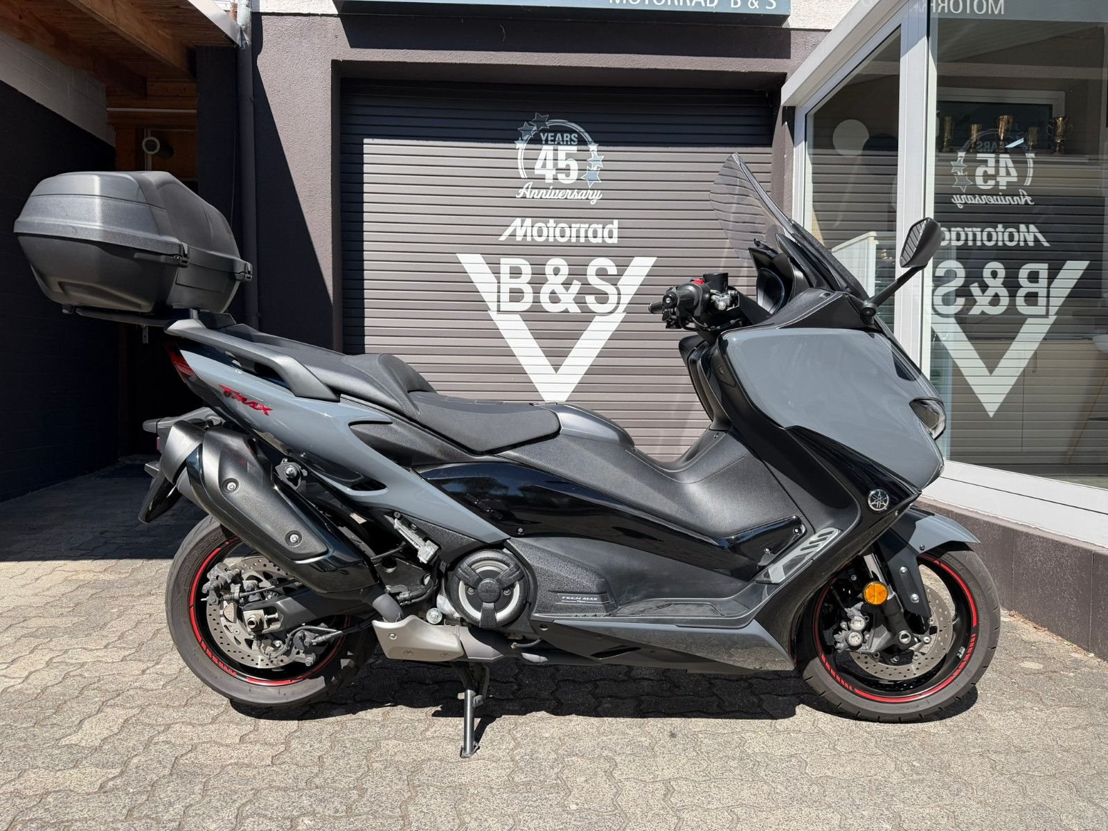Yamaha TMAX Tech MAX