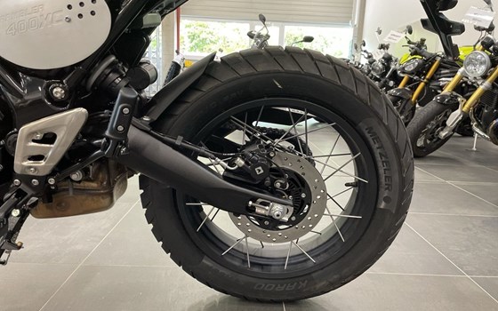 Gebrauchtmotorrad Triumph Scrambler 400 XC - Bild 10
