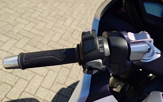 Gebrauchtmotorrad Honda VFR1200 FD - Bild 13