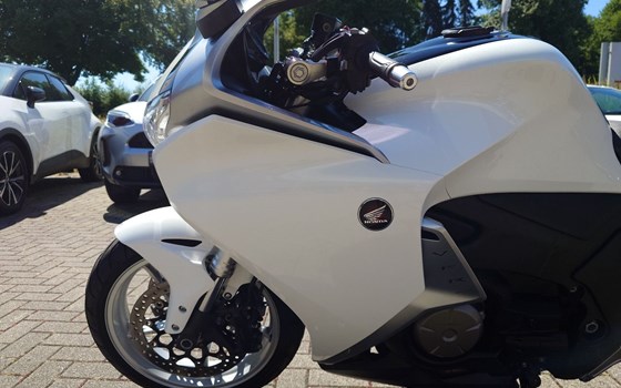 Gebrauchtmotorrad Honda VFR1200 FD - Bild 7