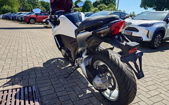Gebrauchtmotorrad Honda VFR1200 FD - Bild 9