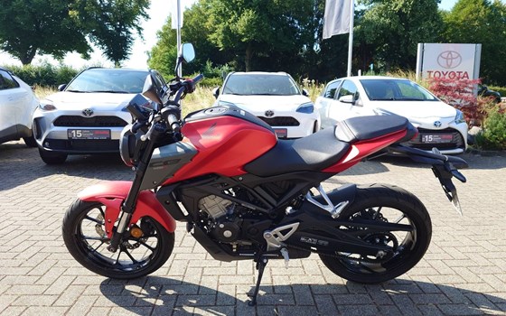 Gebrauchtmotorrad Honda CB125R - Bild 4