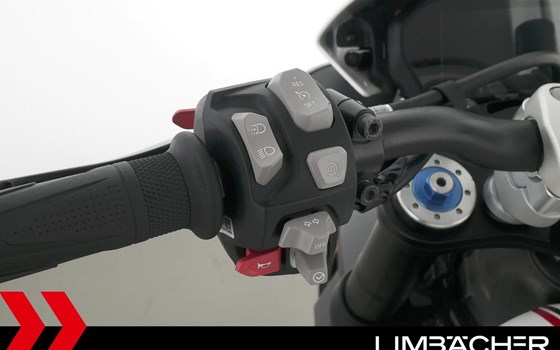 Gebrauchtmotorrad Triumph Speed Triple RS - Bild 23