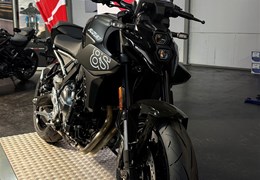 Neumotorrad Suzuki GSX-8S