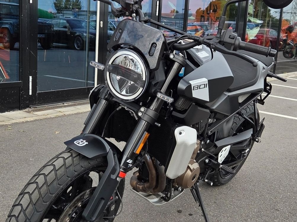 Angebot Husqvarna Svartpilen 801