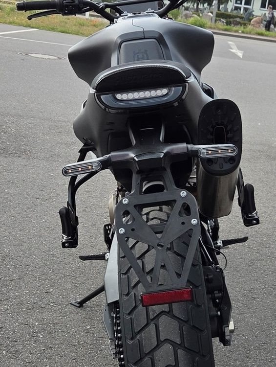 Angebot Husqvarna Svartpilen 801