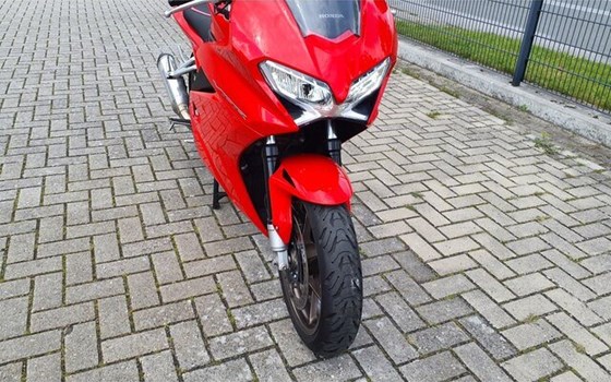 Gebrauchtmotorrad Honda VFR 800 F - Bild 14
