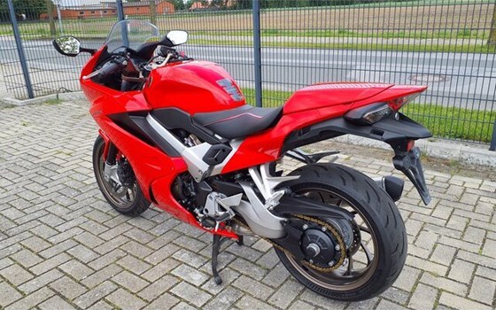 Gebrauchtmotorrad Honda VFR 800 F - Bild 15