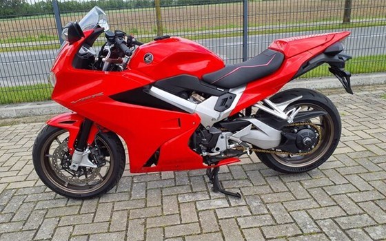 Gebrauchtmotorrad Honda VFR 800 F - Bild 20