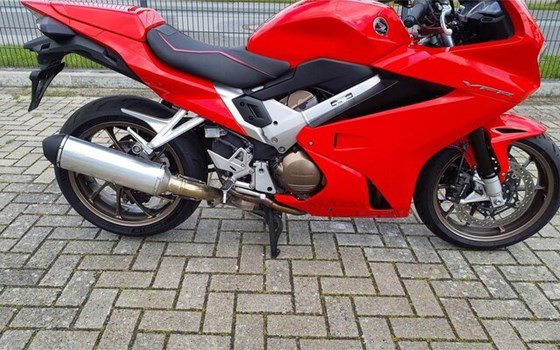 Gebrauchtmotorrad Honda VFR 800 F - Bild 5