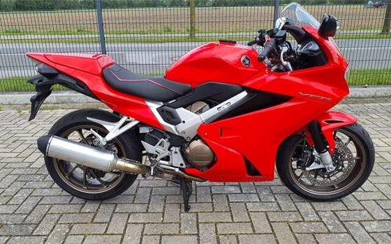 Gebrauchtmotorrad Honda VFR 800 F - Bild 8