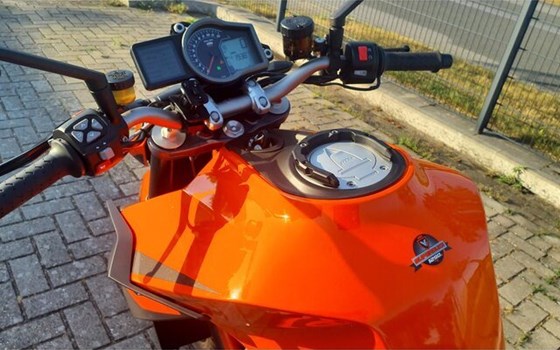 Gebrauchtmotorrad KTM 1290 Super Duke R - Bild 18