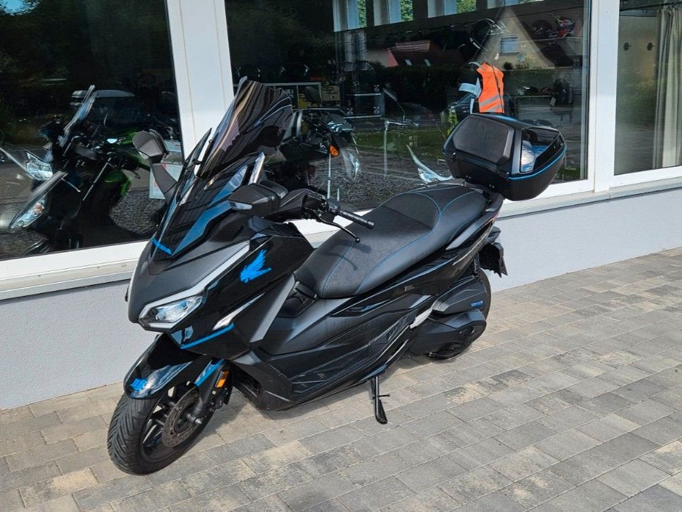 Honda Forza 350