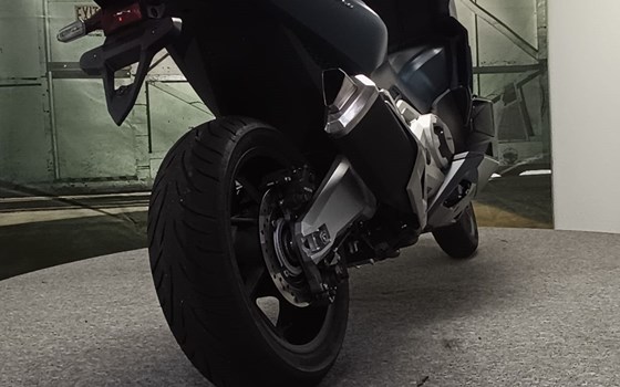 Gebrauchtmotorrad Honda Forza 750 - Bild 6