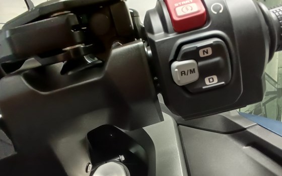 Gebrauchtmotorrad Honda Forza 750 - Bild 11