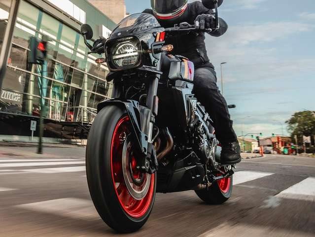 Suzuki GSX-8TT
