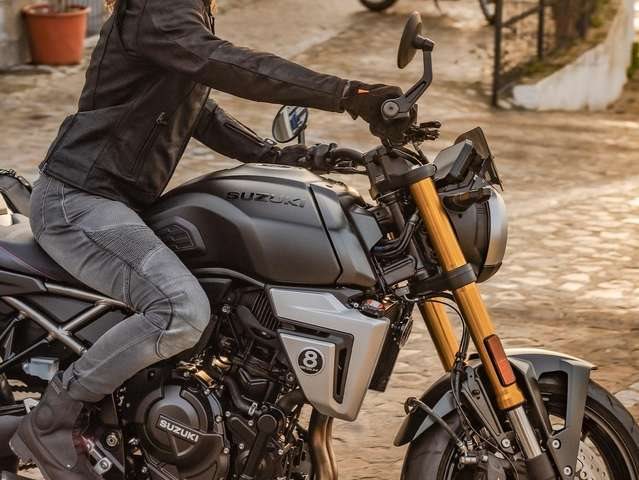 Suzuki GSX-8T