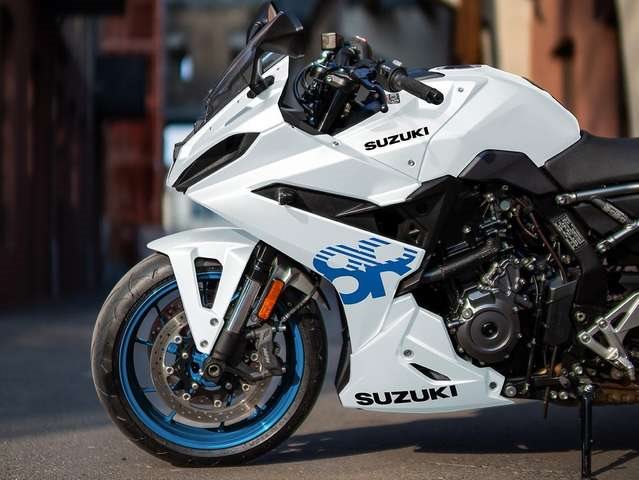 Suzuki GSX-8R