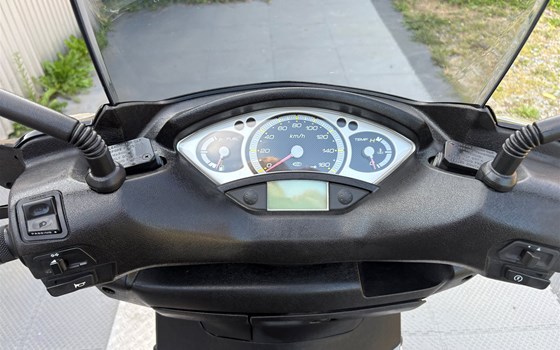 Gebrauchtmotorrad Yamaha XMAX 125 - Bild 10