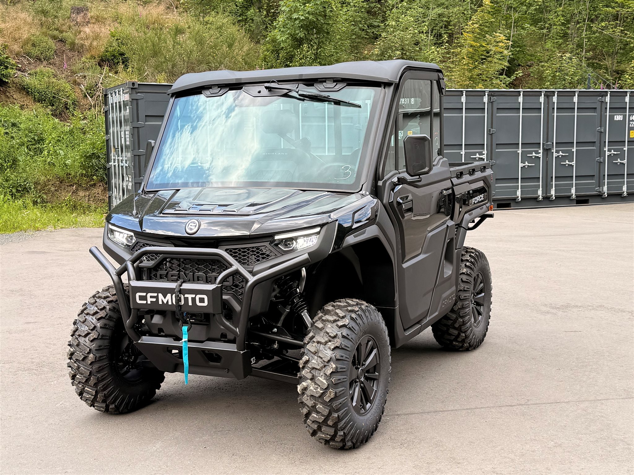 CFMOTO Uforce U10 Pro Highland<br />3-Sitzer, 3 Zylinder, Heizung