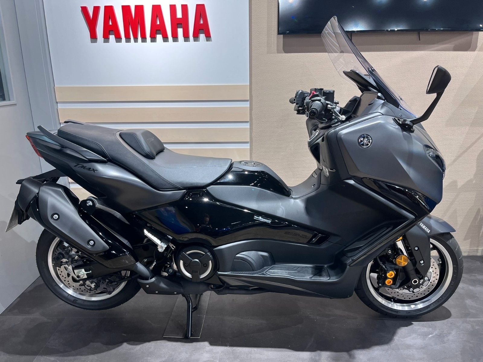 Yamaha TMAX Tech MAX