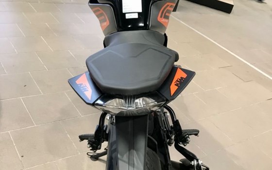 Gebrauchtmotorrad KTM 125 Duke - Bild 6