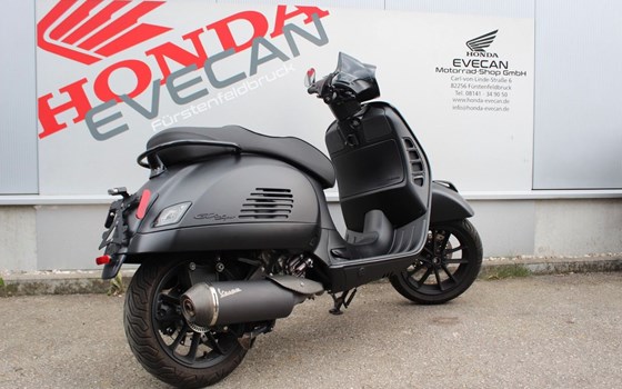Gebrauchtmotorrad Vespa GTS 300 Super Notte - Bild 3
