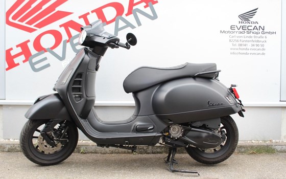Gebrauchtmotorrad Vespa GTS 300 Super Notte - Bild 5