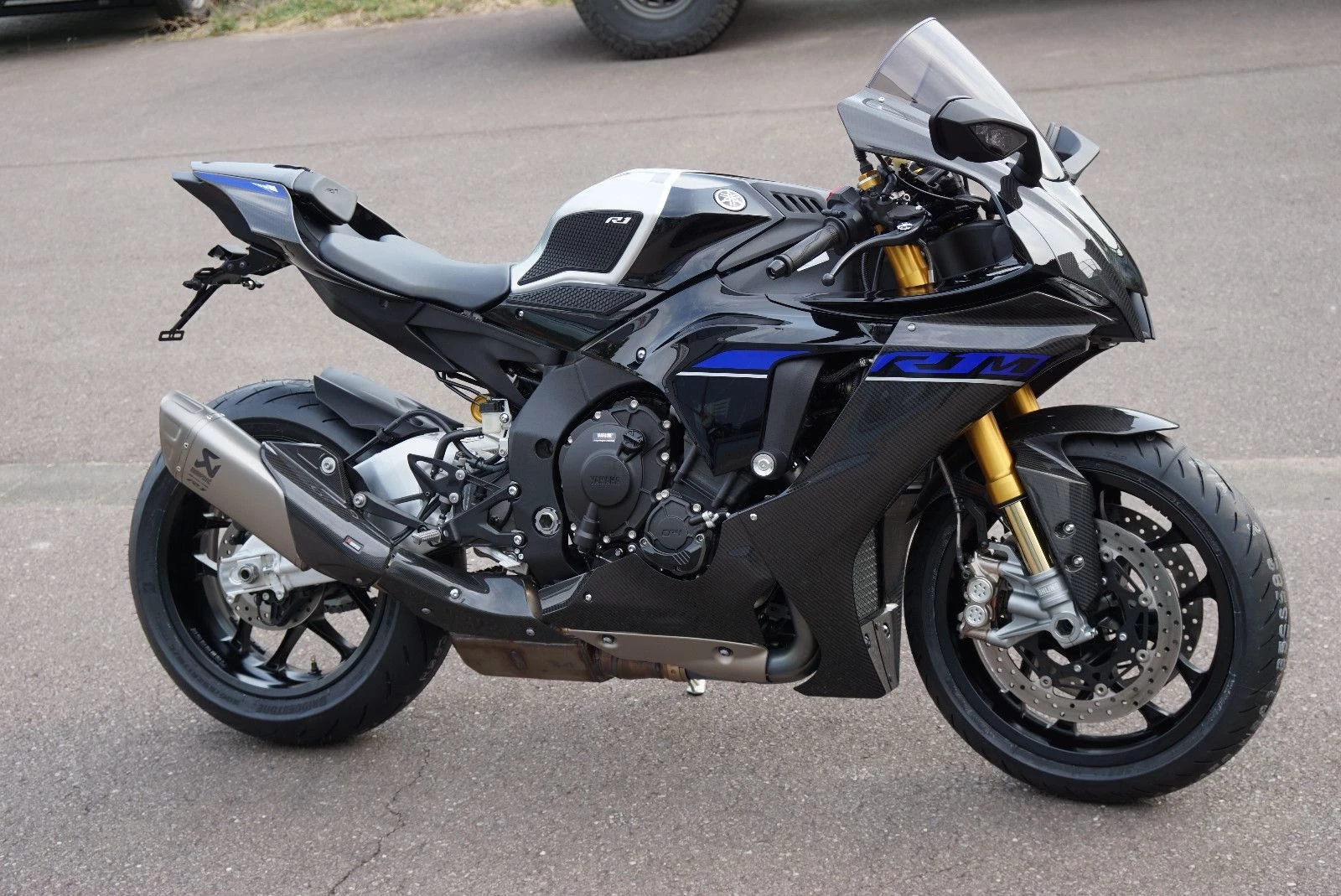 Yamaha R1M