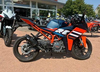 GEBRAUCHTFAHRZEUG KTM RC 390